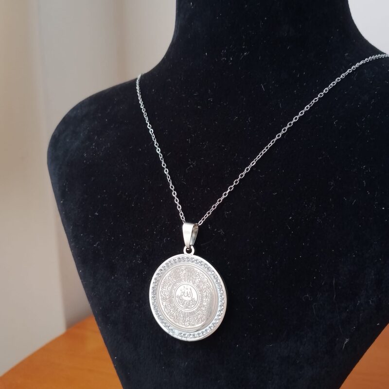 tasli-ayetel-kursi-kolye-celik-gumus-rengi-zincirli Taşlı Ayetel Kürsi Kolye (Silver)